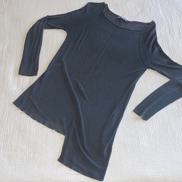 T Alexander Wang lightweight knit asymmetrical sweater. Dirty olive colour. S - Picture 3 of 10